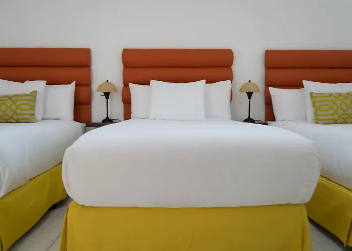 In & Out Hotel (Adults Only)